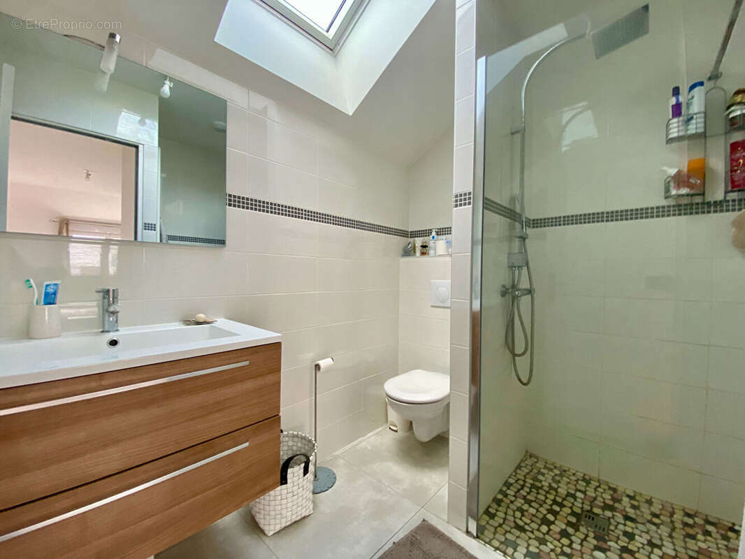 Maison à SARTROUVILLE