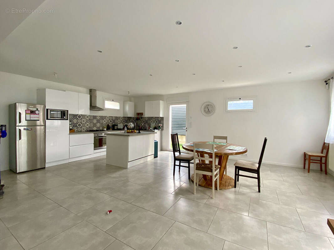 Maison à SARTROUVILLE