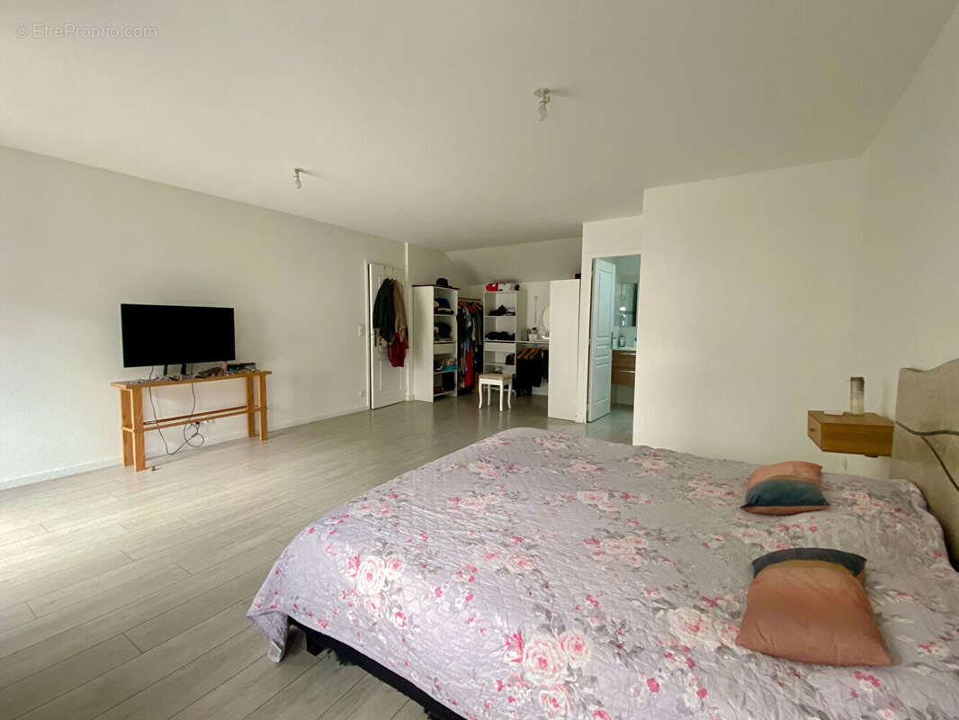 Maison à SARTROUVILLE