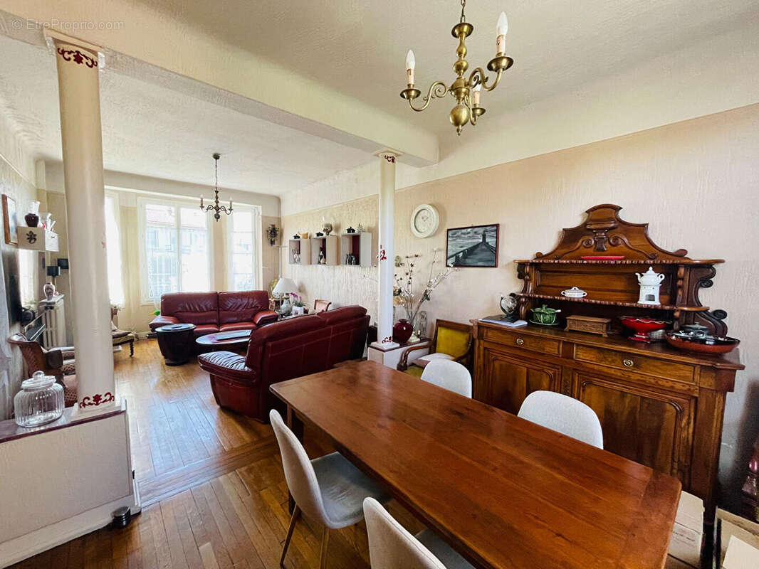 Maison à SARTROUVILLE