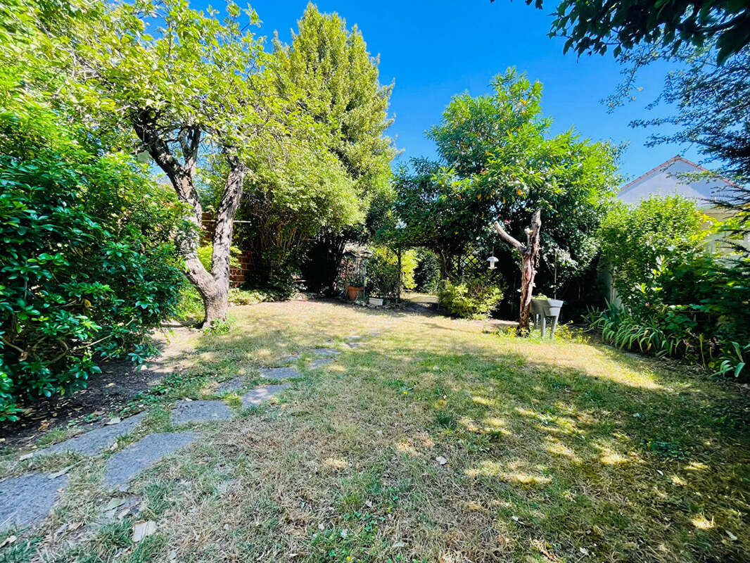 Maison à SARTROUVILLE