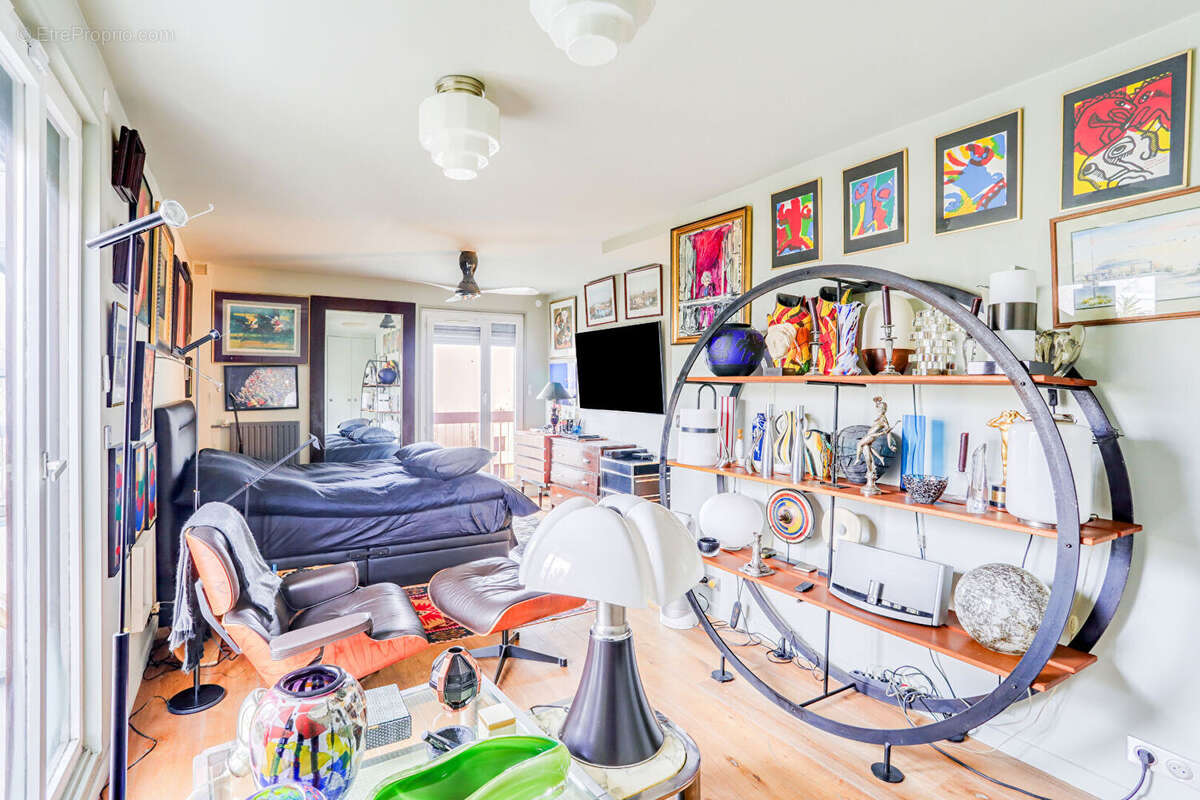 Appartement à PARIS-19E