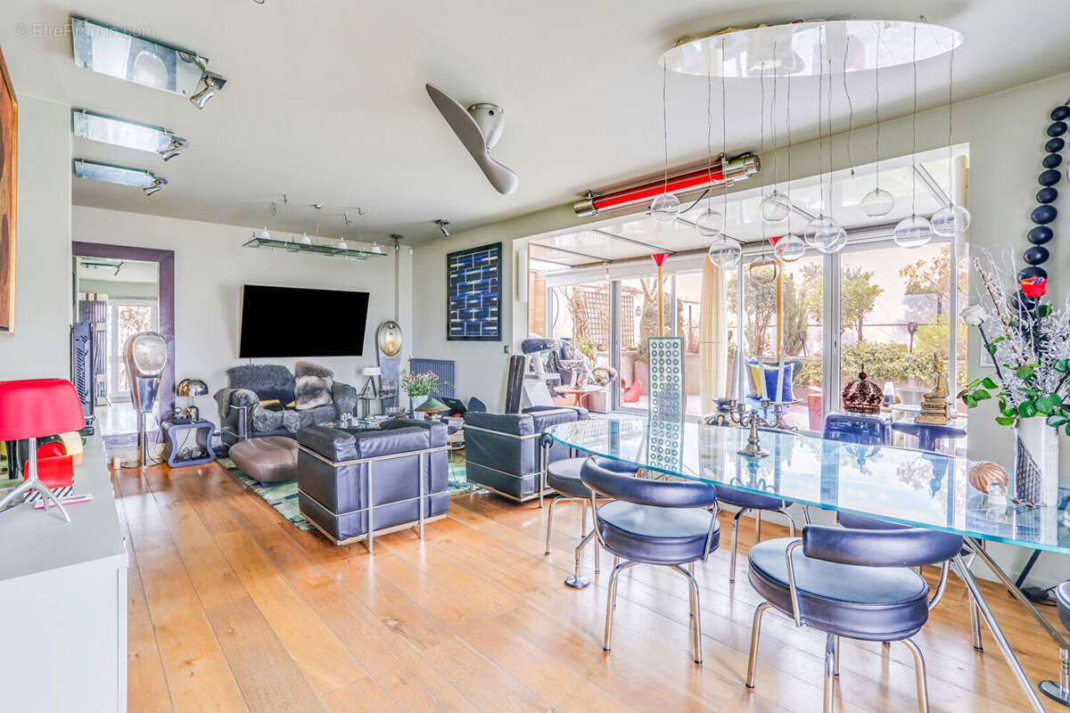 Appartement à PARIS-19E