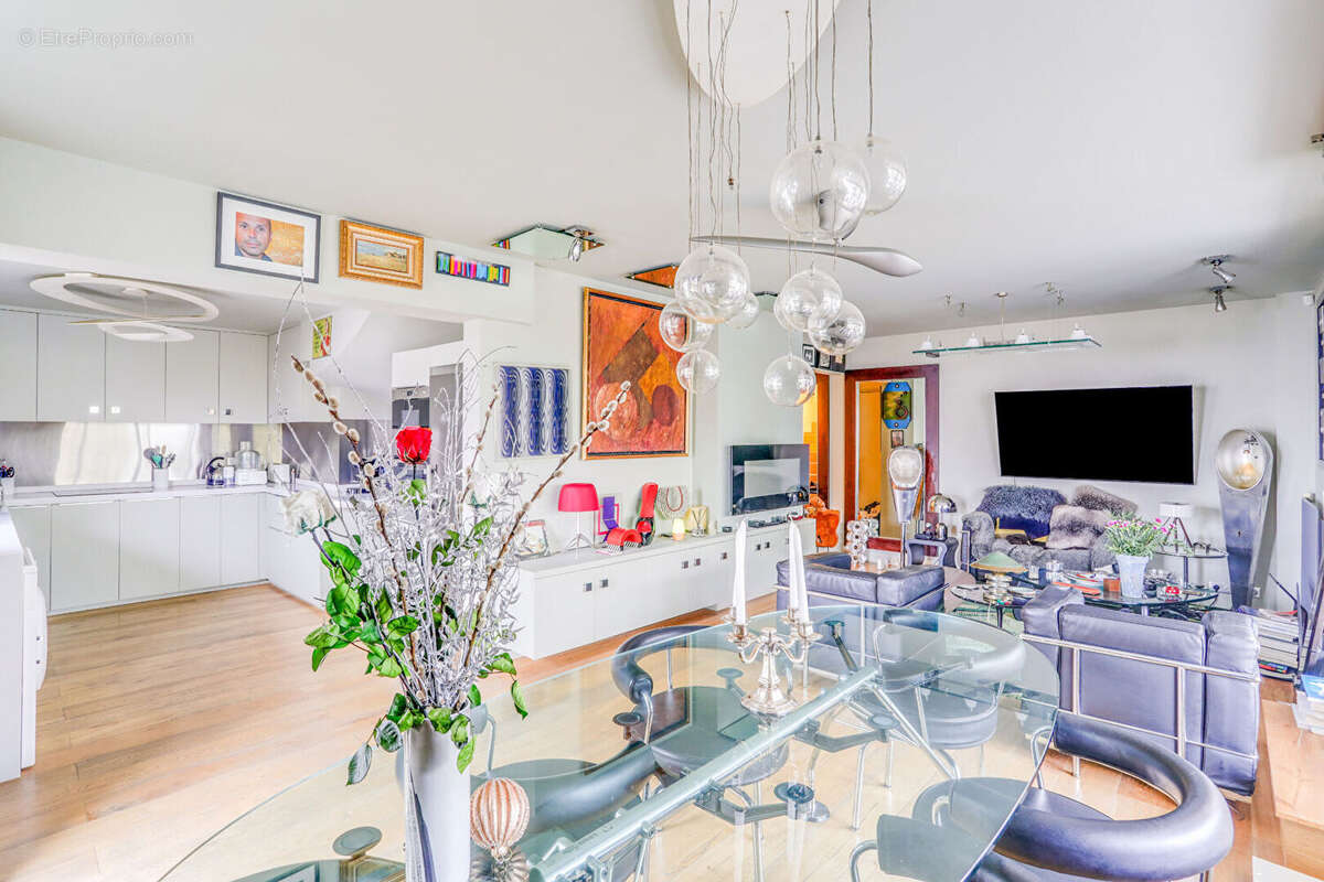 Appartement à PARIS-19E