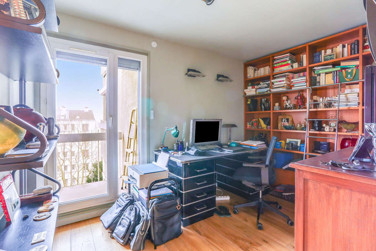Appartement à PARIS-19E