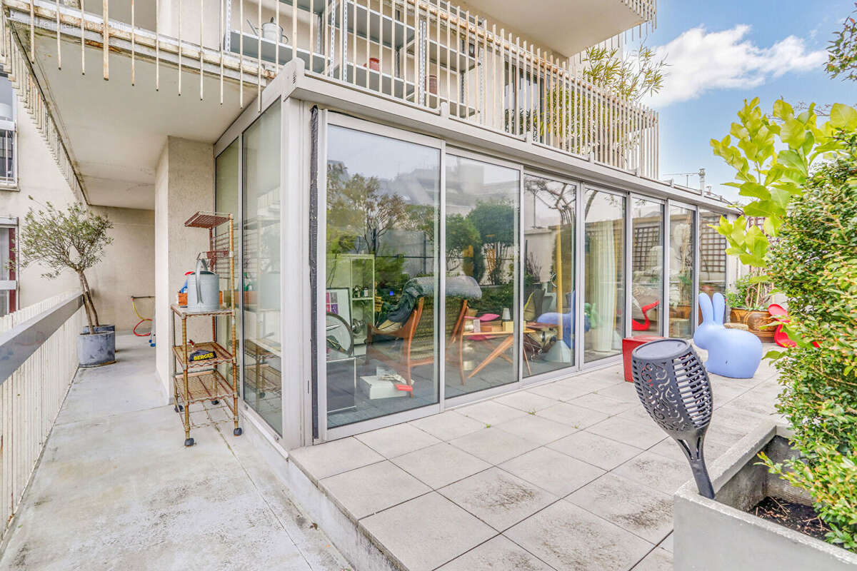 Appartement à PARIS-19E