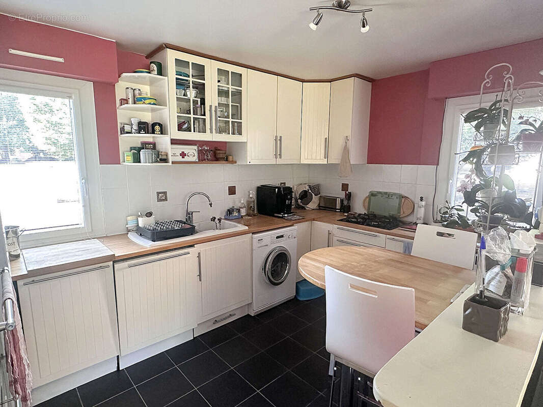 Appartement à MONTIGNY-LE-BRETONNEUX