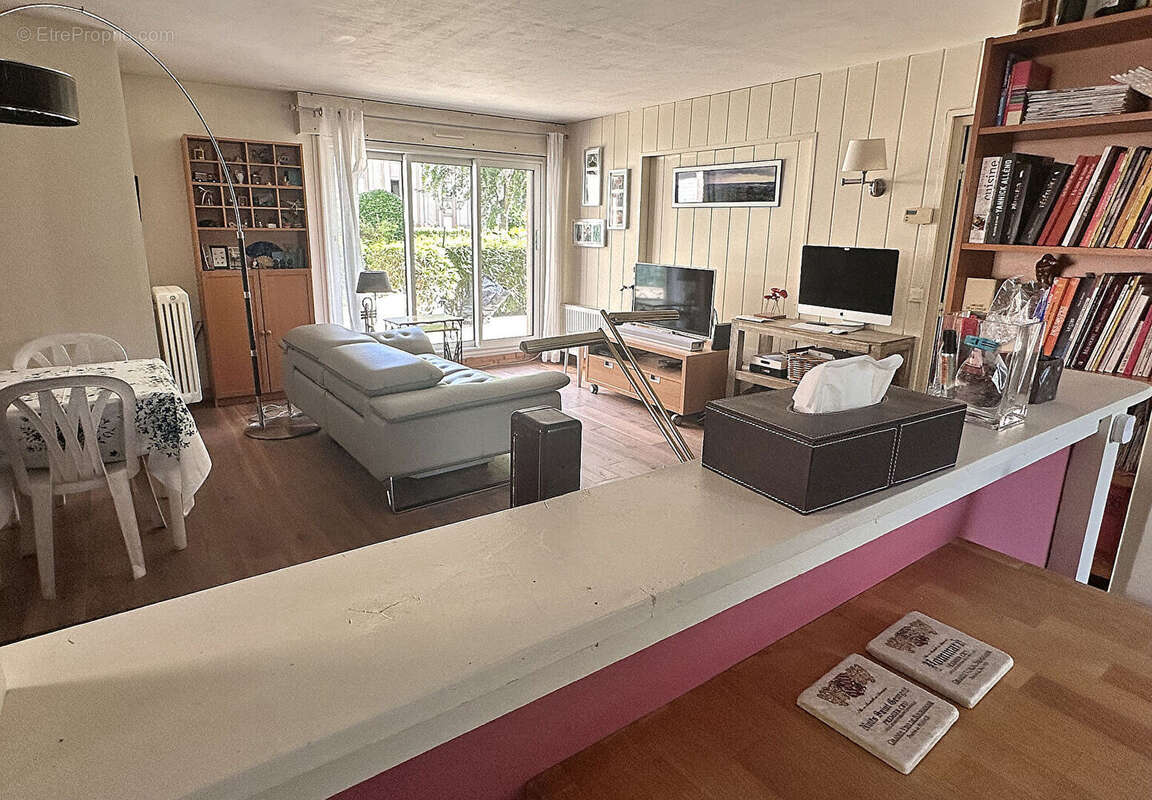 Appartement à MONTIGNY-LE-BRETONNEUX