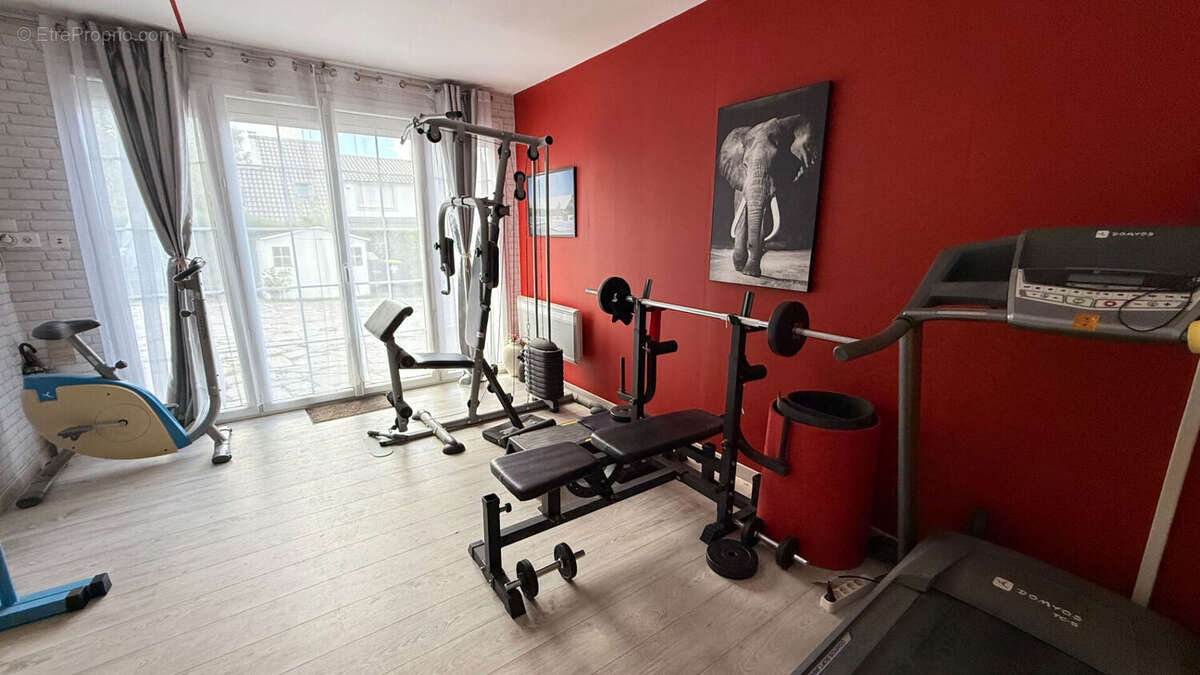 Maison à FEROLLES-ATTILLY