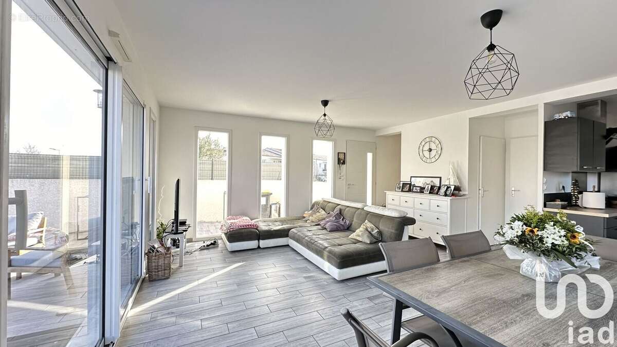 Photo 4 - Maison à CALVISSON