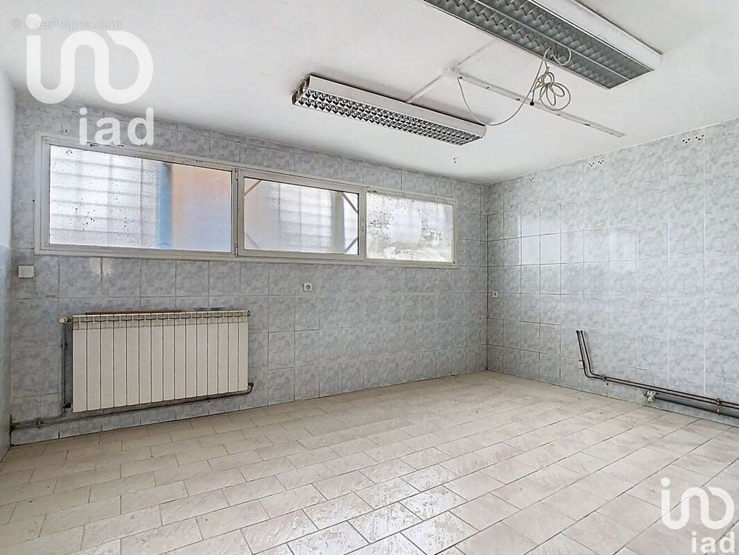 Photo 7 - Commerce à PRADES