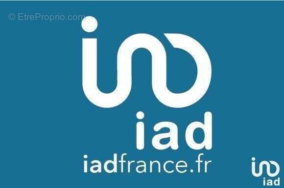 Photo 2 - Commerce à TREBES