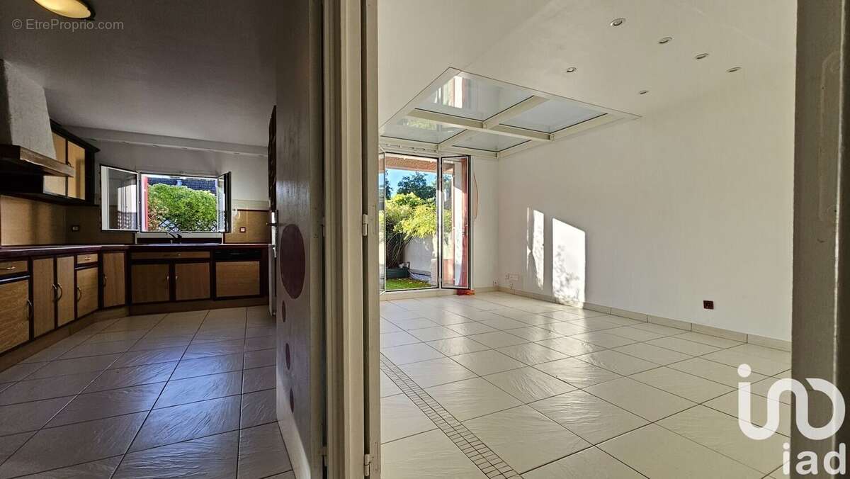 Photo 3 - Maison à CERGY