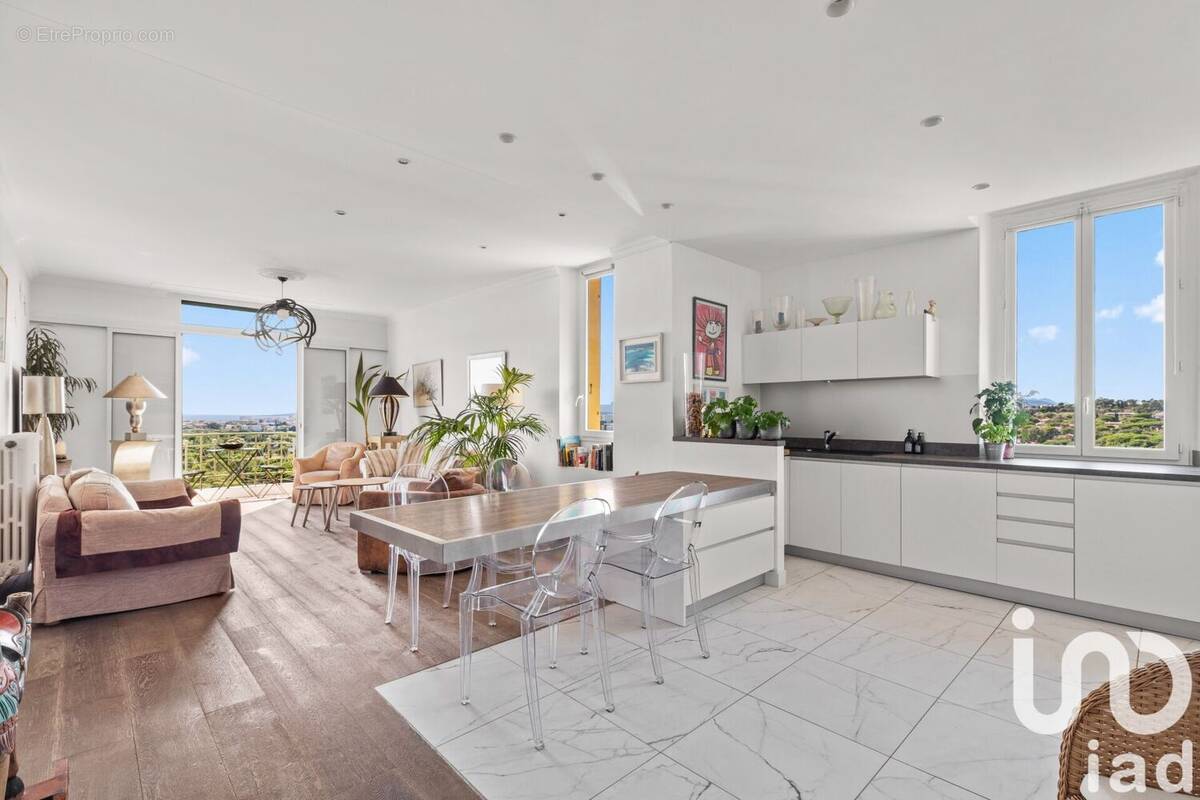 Photo 1 - Appartement à FREJUS