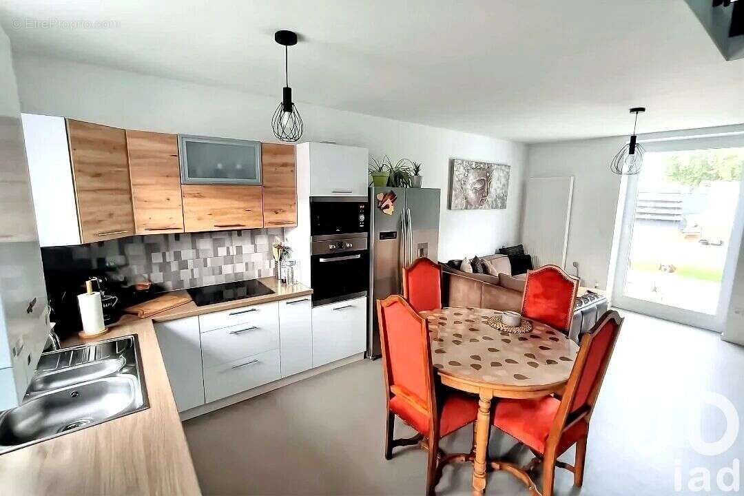 Photo 3 - Maison à SAINT-ETIENNE-DU-ROUVRAY