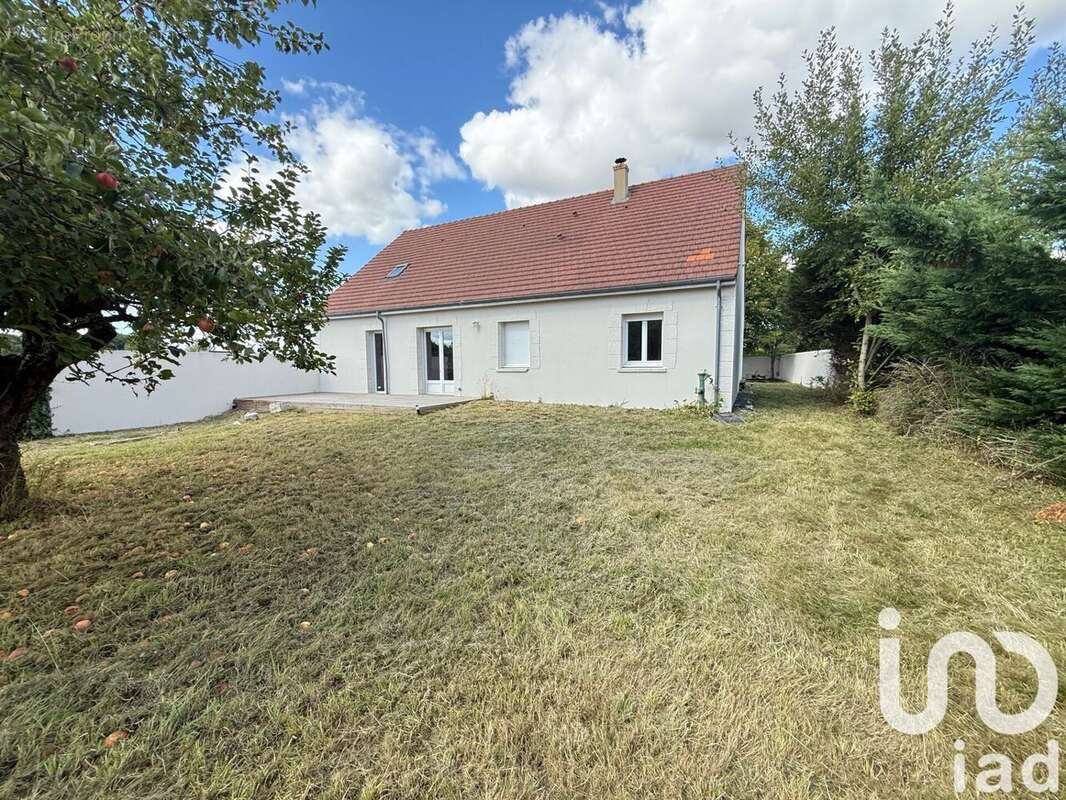 Photo 2 - Maison à ROCHECORBON