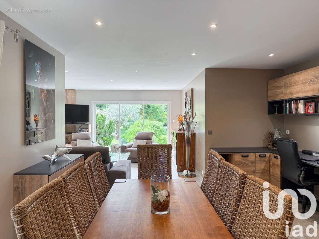 Photo 5 - Maison à SAINT-GENIS-LAVAL