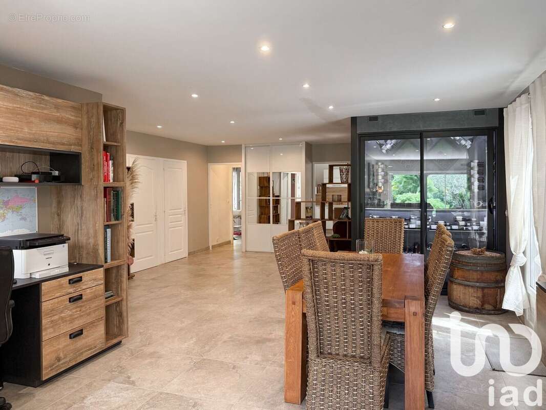 Photo 7 - Maison à SAINT-GENIS-LAVAL