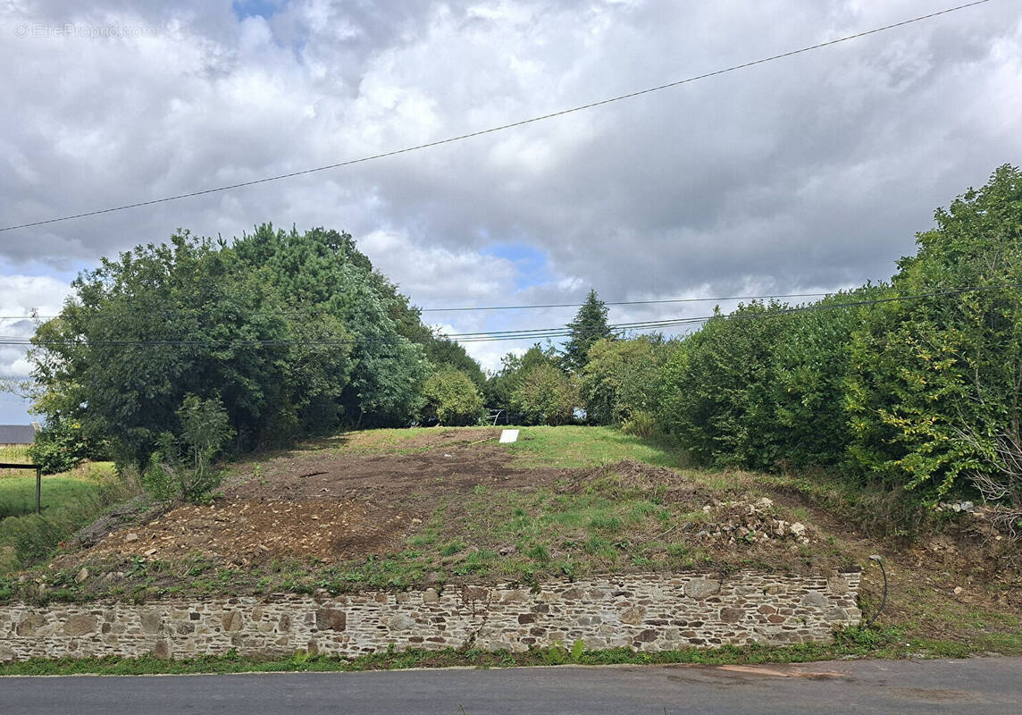 Terrain à PLOUGONVEN