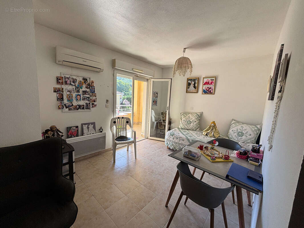 Appartement à LA DESTROUSSE