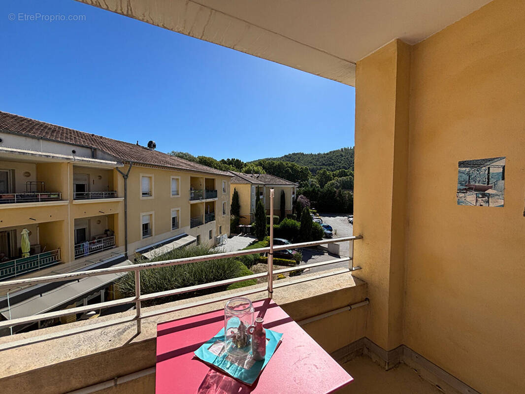 Appartement à LA DESTROUSSE