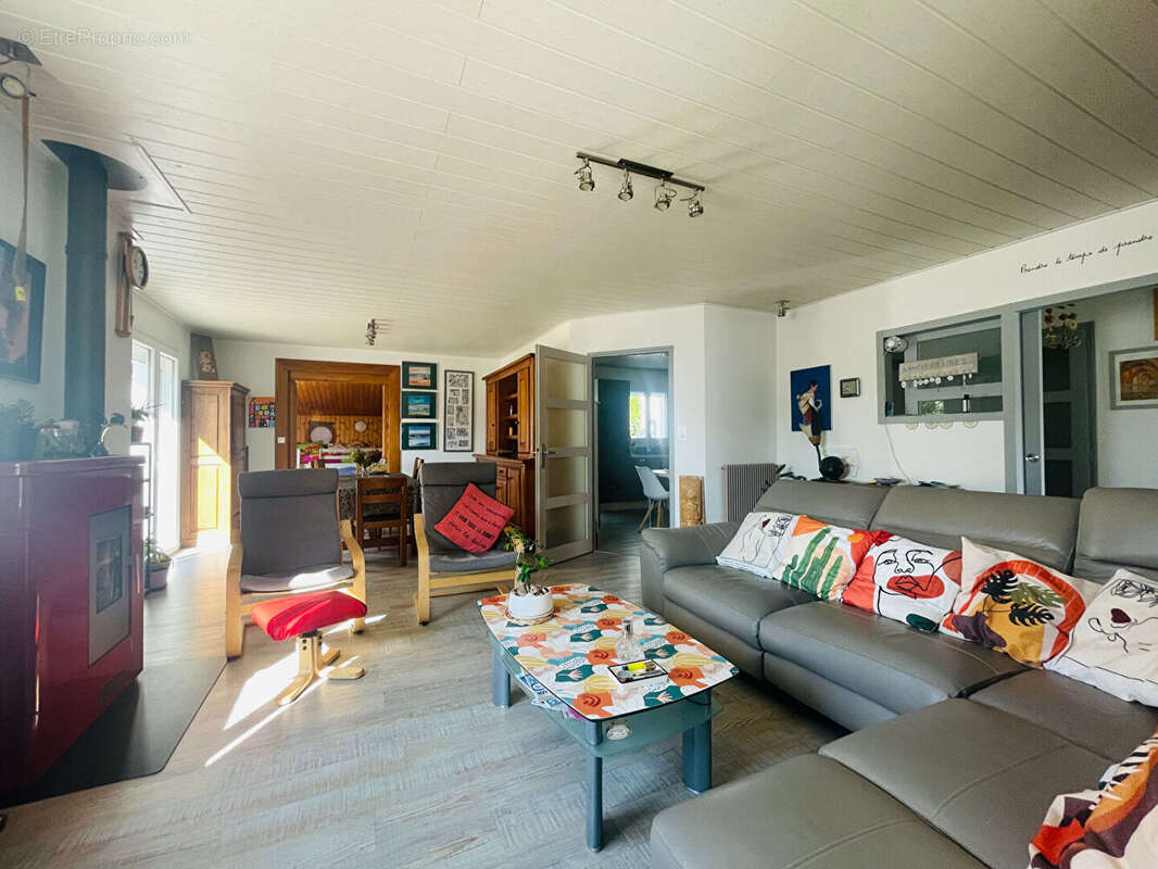 Maison à SAINT-MAIXENT-SUR-VIE