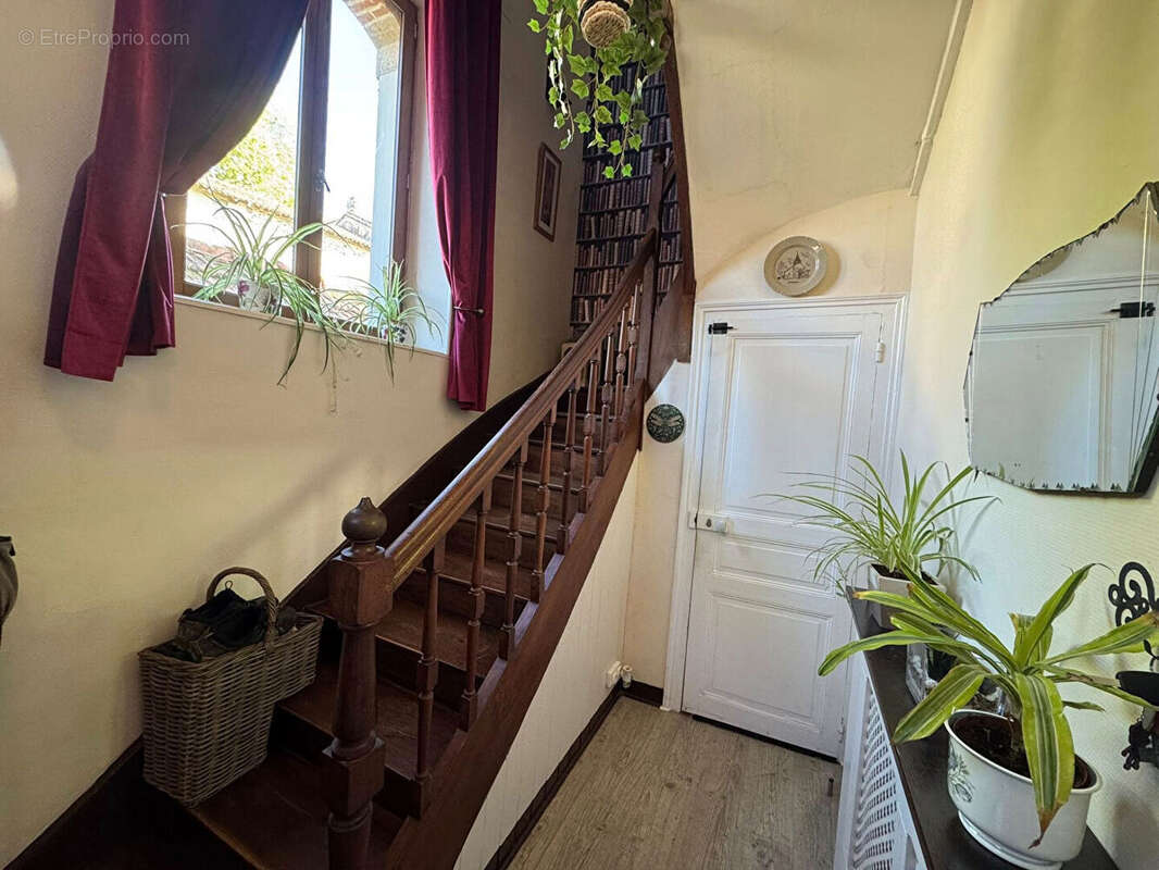 Maison à BUSSIERE-POITEVINE