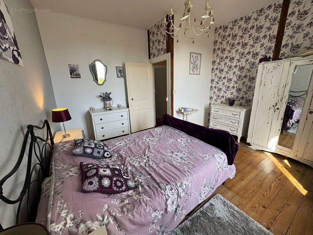 Maison à BUSSIERE-POITEVINE