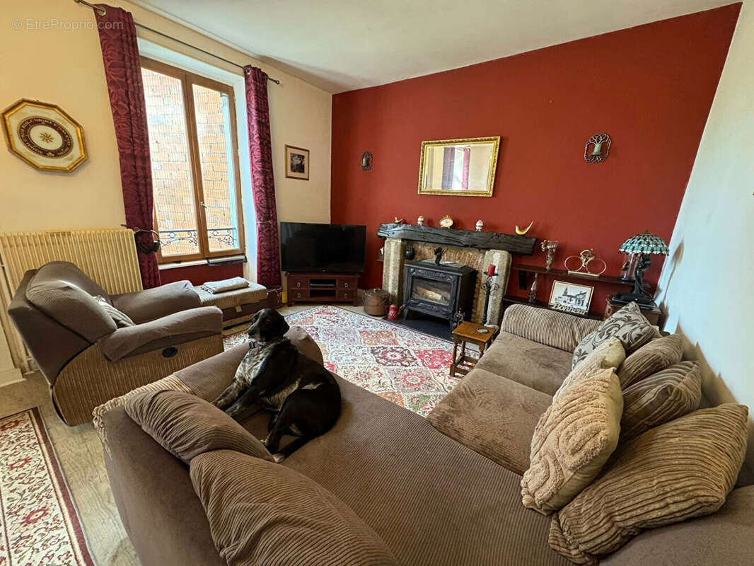 Maison à BUSSIERE-POITEVINE