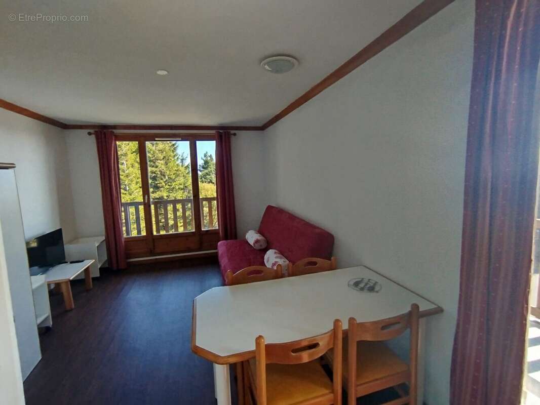 Appartement à BESSE-ET-SAINT-ANASTAISE