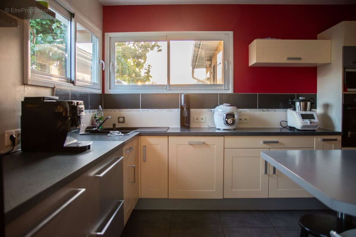 Maison à LA CHAPELLE-ROUSSELIN