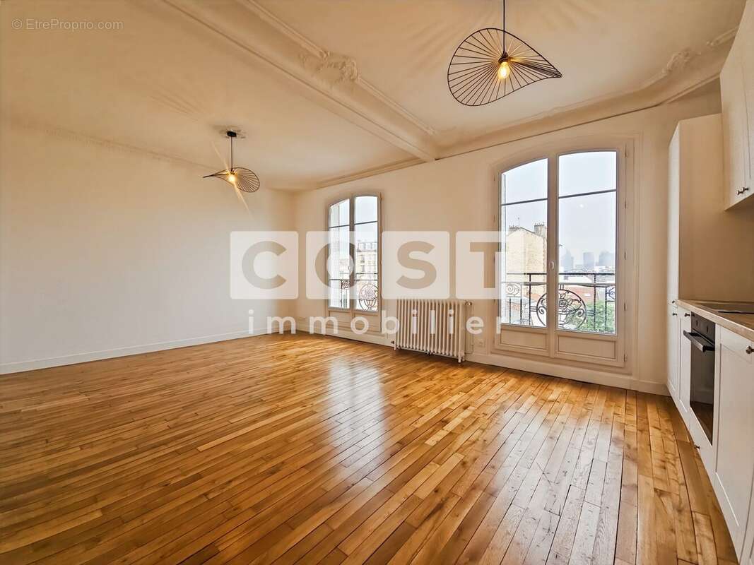 Appartement à COLOMBES