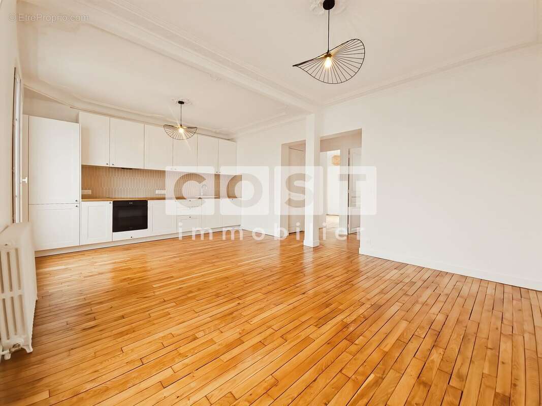 Appartement à COLOMBES