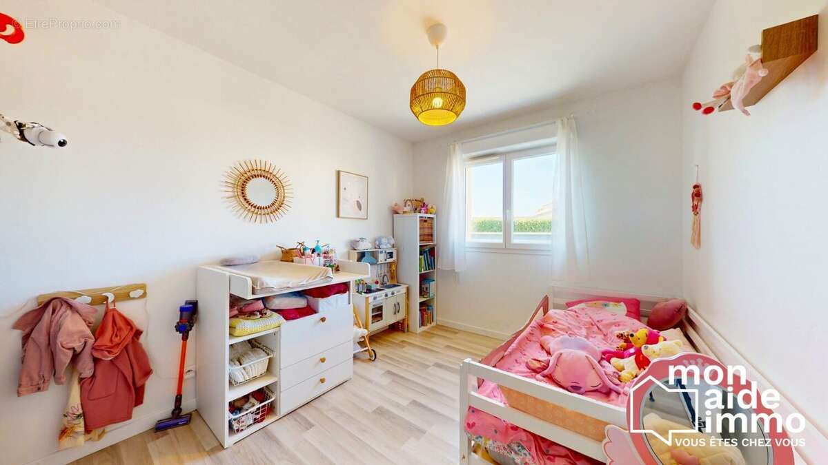 Maison à SAINT-QUENTIN-DE-BARON