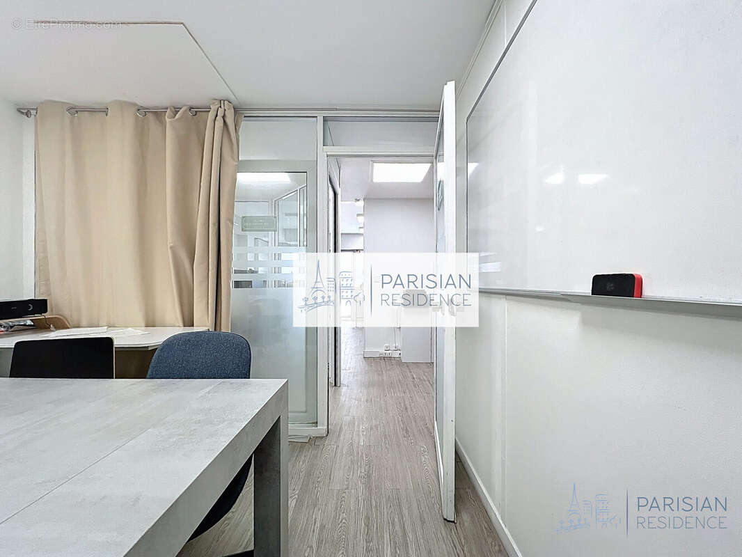 bureau 2 - Commerce à PARIS-7E