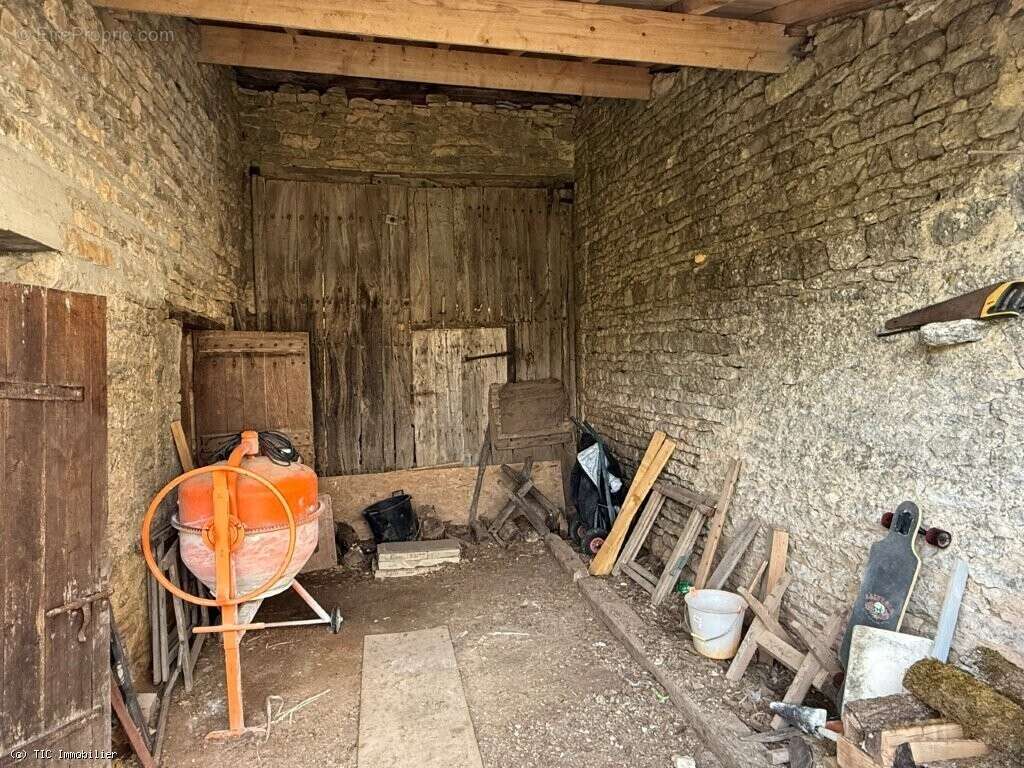 Maison à VERTEUIL-SUR-CHARENTE