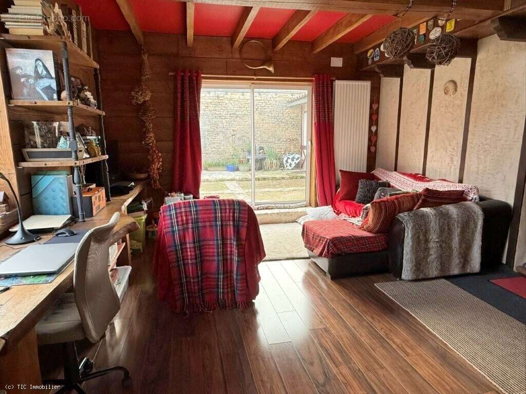 Maison à VERTEUIL-SUR-CHARENTE