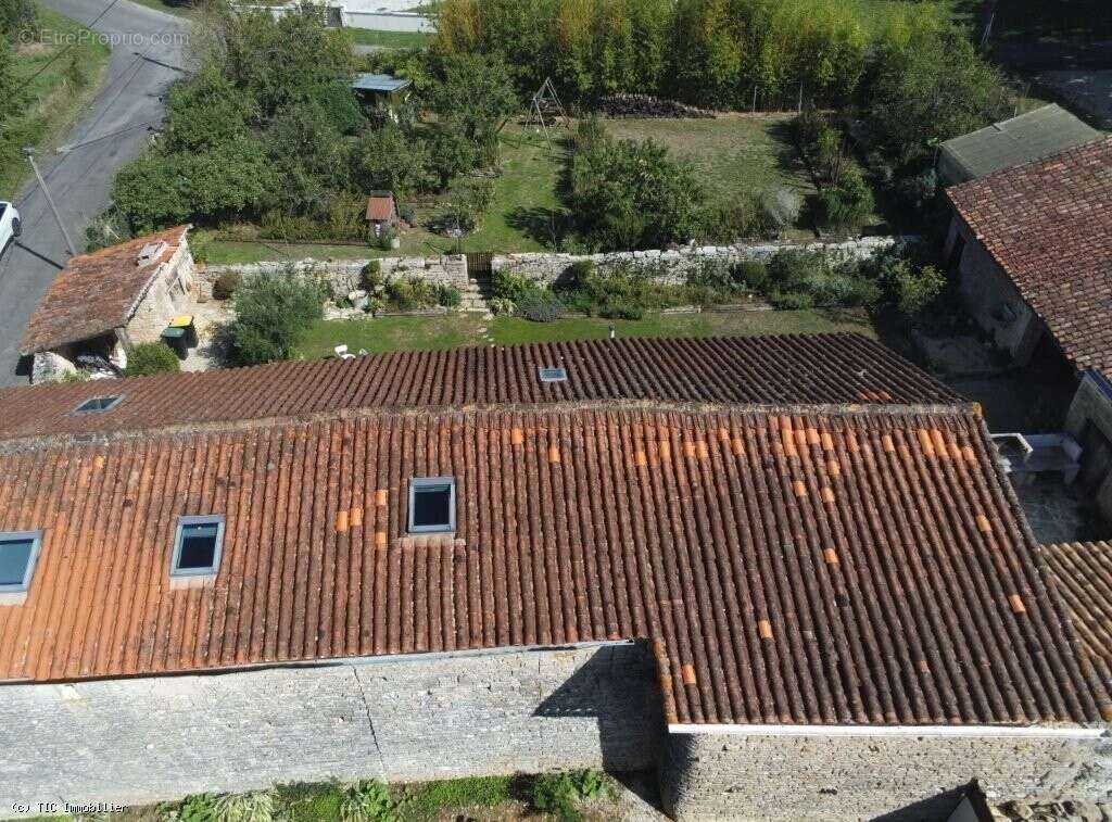 Maison à VERTEUIL-SUR-CHARENTE