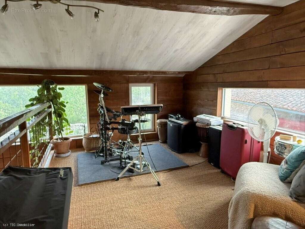 Maison à VERTEUIL-SUR-CHARENTE