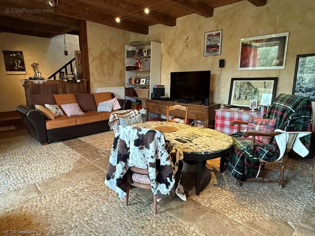 Maison à VERTEUIL-SUR-CHARENTE