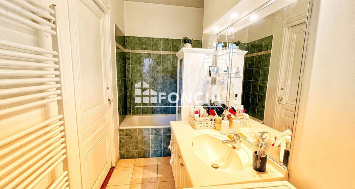 Appartement à LYON-1E