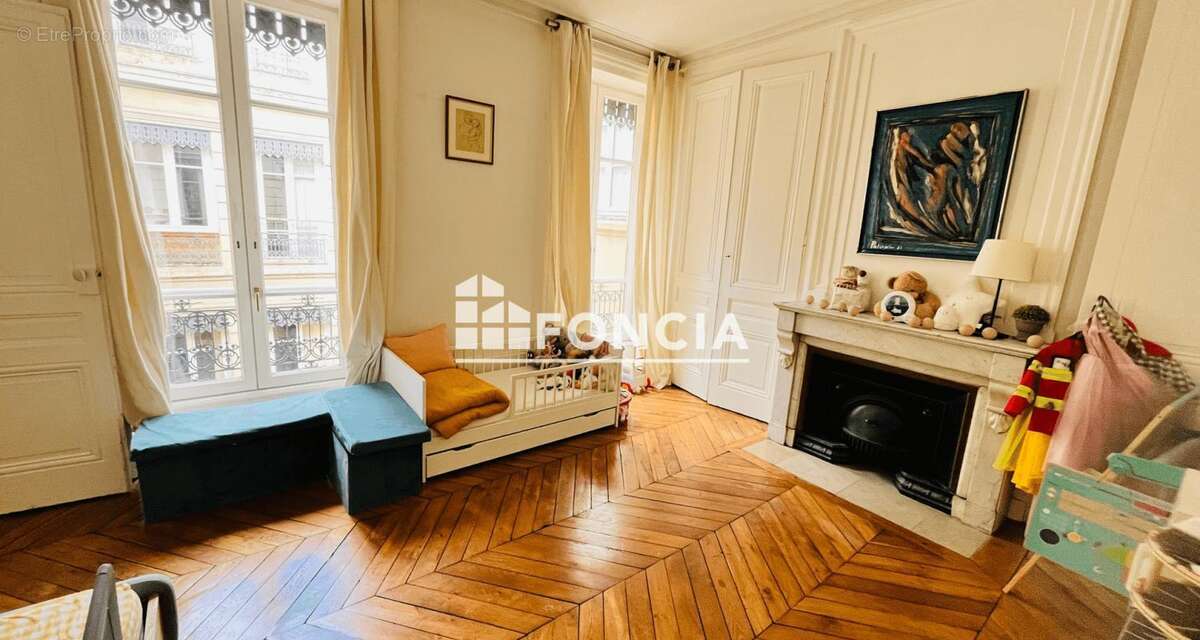 Appartement à LYON-1E