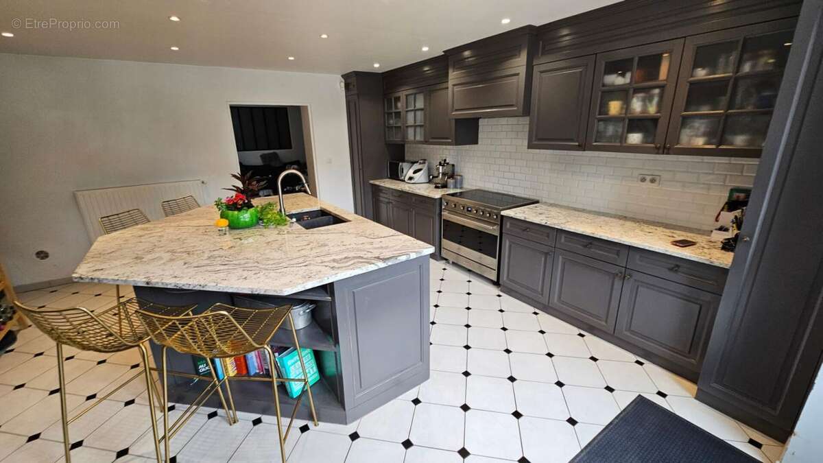 Maison à BERCHERES-SUR-VESGRE