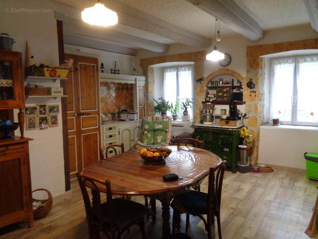 Maison à SAINT-BONNET-DE-MONTAUROUX