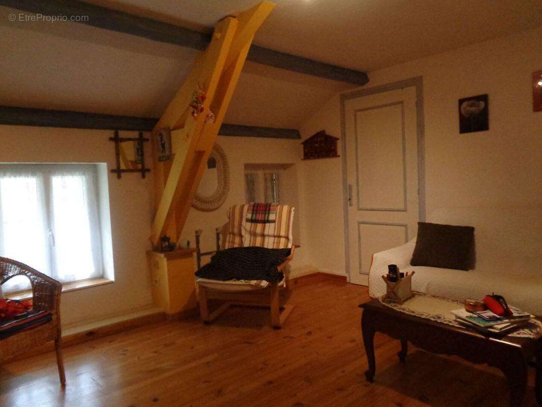 Maison à SAINT-BONNET-DE-MONTAUROUX