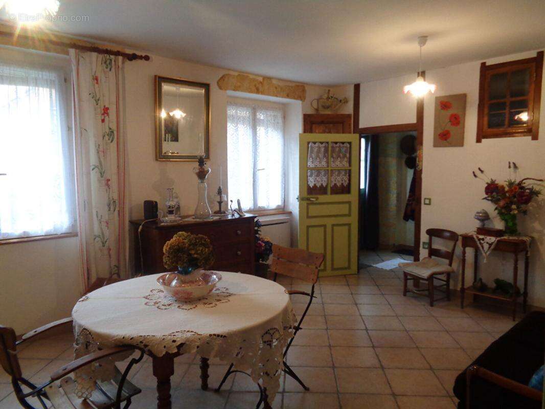 Maison à SAINT-BONNET-DE-MONTAUROUX