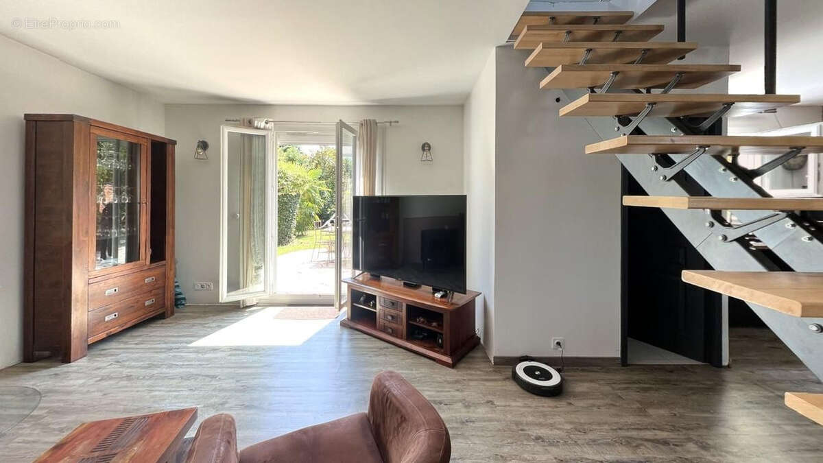 Maison à SAINT-GERMAIN-LES-CORBEIL