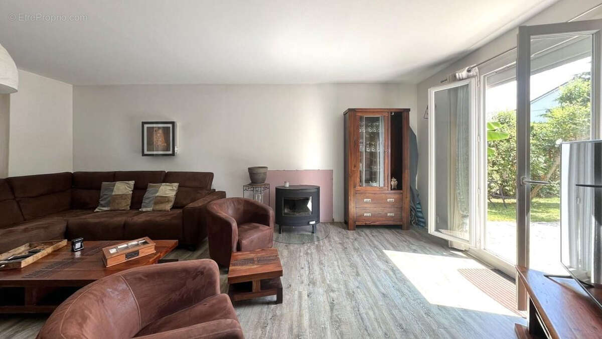 Maison à SAINT-GERMAIN-LES-CORBEIL