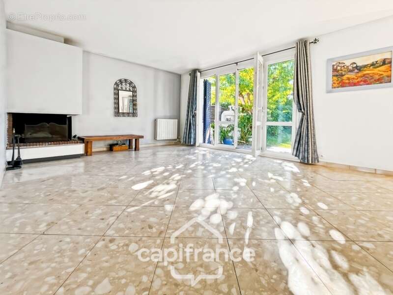 Maison à SUCY-EN-BRIE