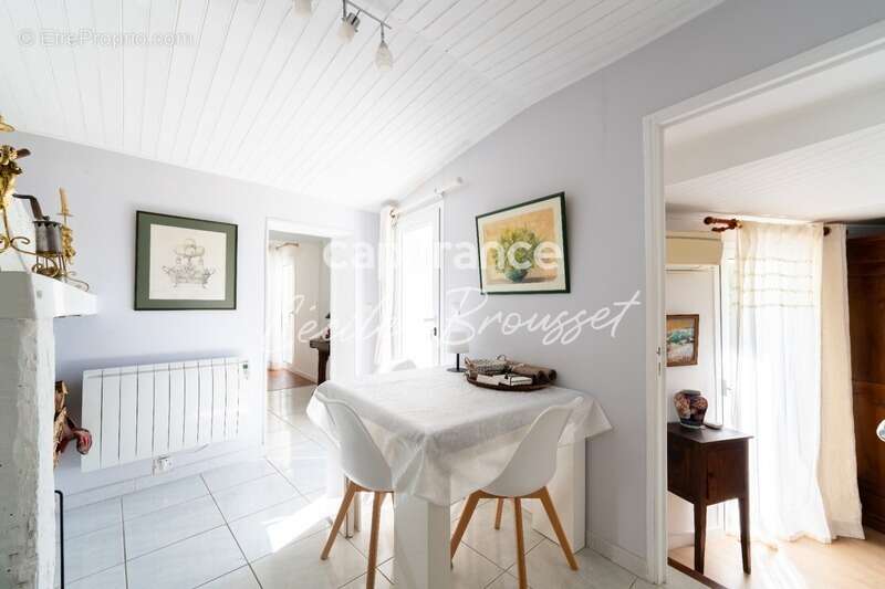 Maison à SAINT-LAURENT-DE-CERDANS